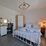 Vila Crystal *